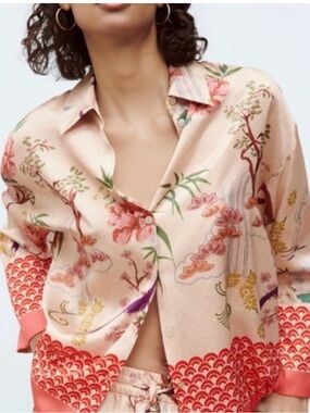 Zara Button-Down Shirt size Medium